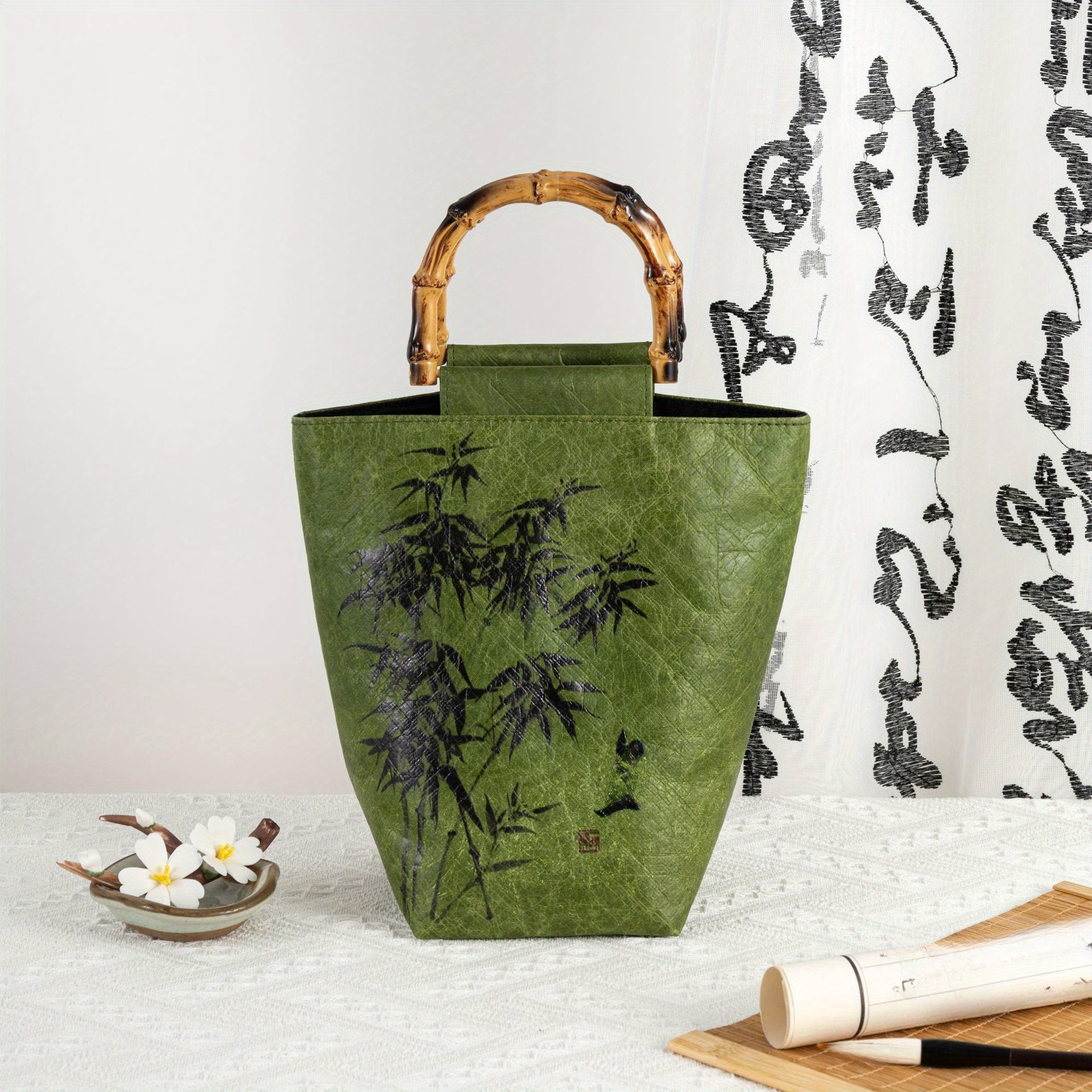 Elegant Bamboo-Handle Tote Bag: A Versatile and Stylish Accessory for Everyday Use Chef's Market