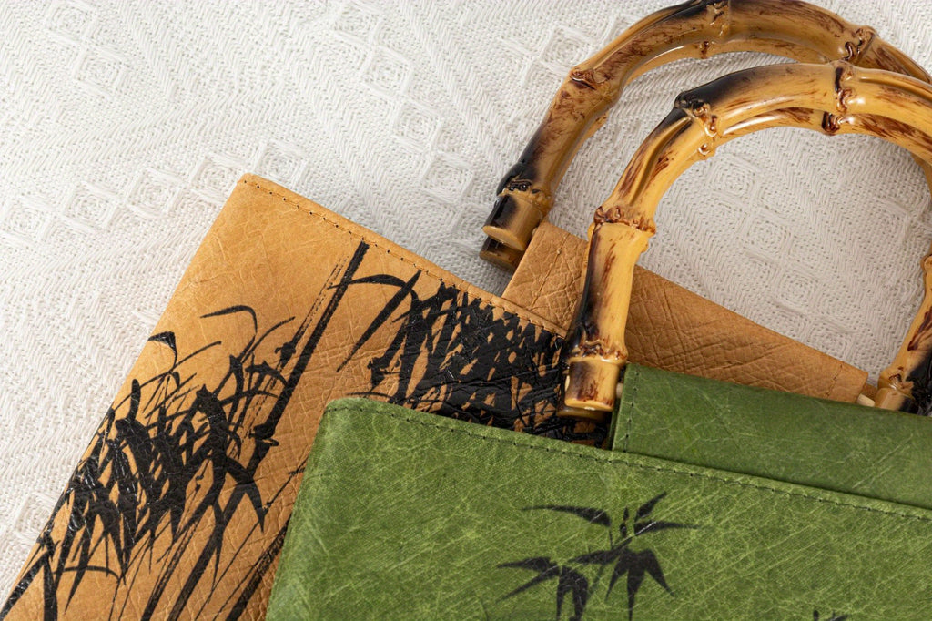 Elegant Bamboo-Handle Tote Bag: A Versatile and Stylish Accessory for Everyday Use Chef's Market