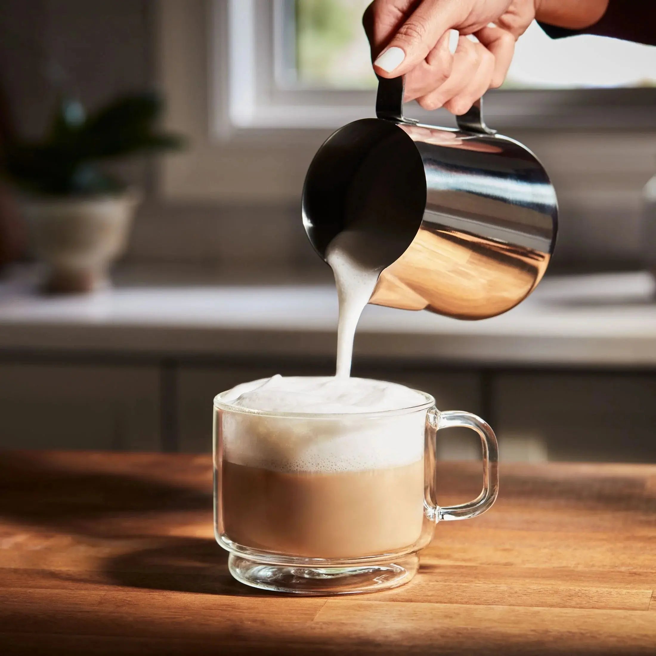 Classic Roast Ground Coffee, Medium Roast, 25.9 Oz Canister